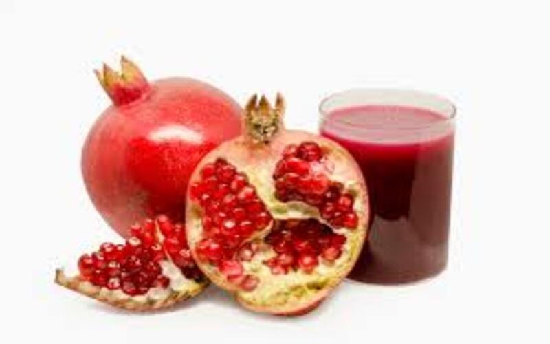 Juicy-Fresh-Red-Pomegranate